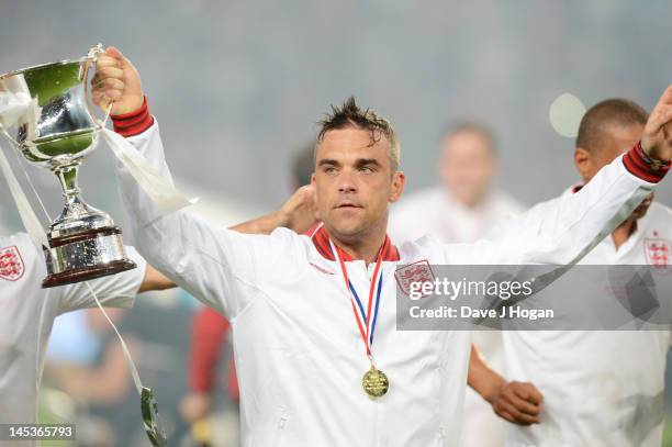 Robbie Williams attends Soccer Aid 2012 in aid of Unicef at Old Trafford on May 27, 2012 in Manchester, England.