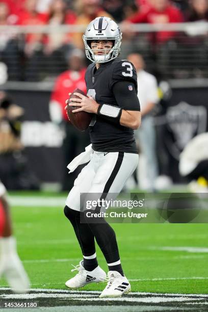 Jarrett Stidham of the Las Vegas Raiders looks to pass against the San Francisco 49ers during the first quarter at Allegiant Stadium on January 01,...