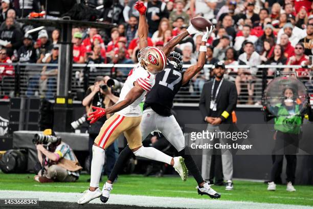 Davante Adams of the Las Vegas Raiders catches a pass for a touchdown against Charvarius Ward of the San Francisco 49ers during the second quarter at...