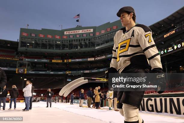 Evgeni Malkin of the Pittsburgh Penguins walks to the ice to practice for the 2023 Winter Classic at Fenway Park on January 01, 2023 in Boston,...