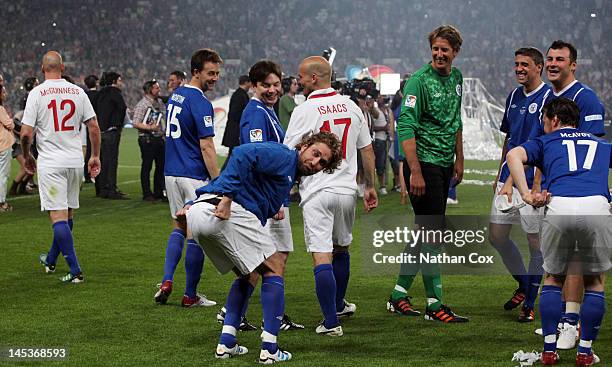 Edward Norton, Mike Myers, Gerard Butler, Freddie Ljungberg and Edwin Van Der Sar attend The Soccer aid foorball match in aid of UNICEF at Old...