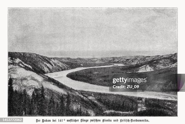 ilustrações, clipart, desenhos animados e ícones de rio yukon entre o alasca e o canadá, impressão de meio-tom, publicada em 1899 - rio yukon