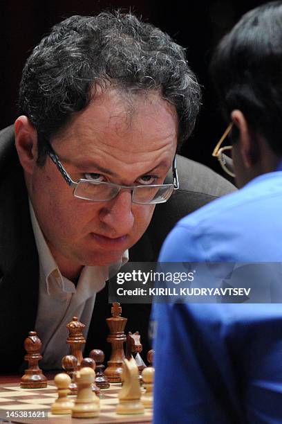 Israel's Boris Gelfand plays against India's Vishwanathan Anand during a FIDE World chess championship match in State Tretyakovsky Gallery in Moscow...
