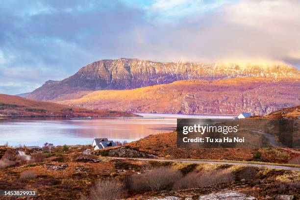 last light on ullapool - sutherland scotland bildbanksfoton och bilder