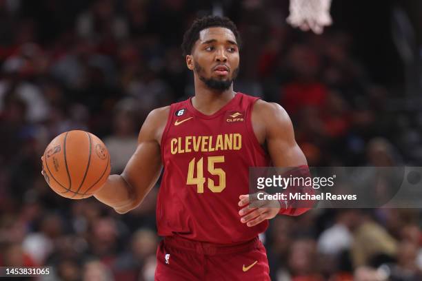 Donovan Mitchell of the Cleveland Cavaliers dribbles against the Chicago Bulls during the second half at United Center on December 31, 2022 in...