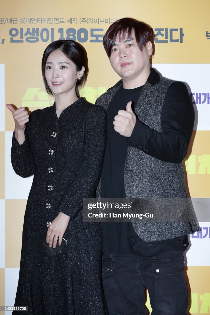 Sungee Moon South Korean singer Moon Hee-Jun of HOT and his wife attend the... News ...