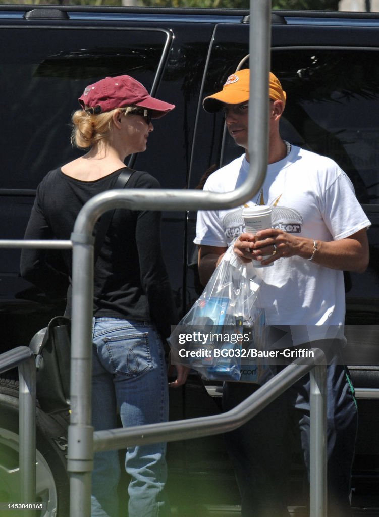 Celebrity Sightings - Bauer-Griffin - 2005