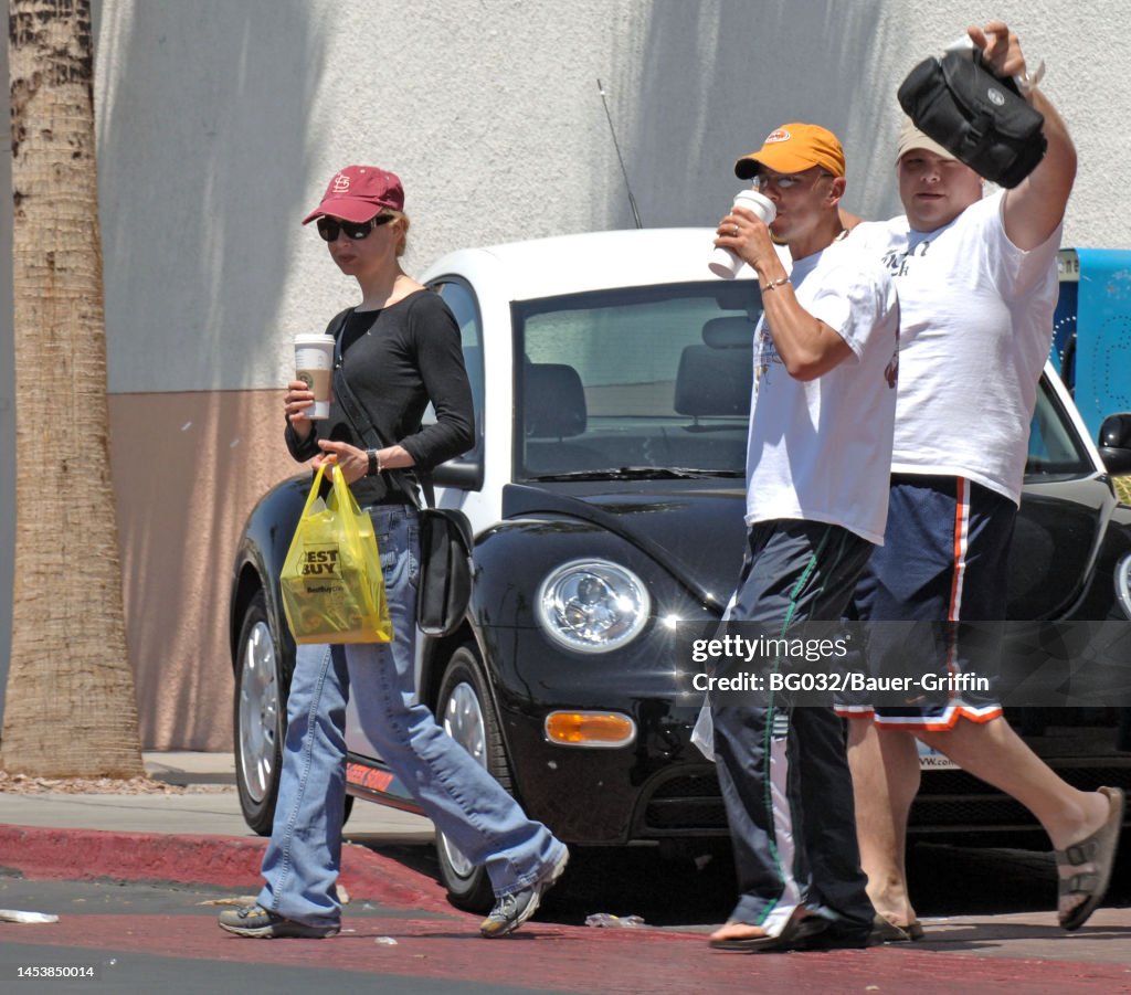 Celebrity Sightings - Bauer-Griffin - 2005