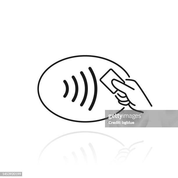 illustrazioni stock, clip art, cartoni animati e icone di tendenza di pagamento contactless. icona con riflesso su sfondo bianco - pagamento senza contatto