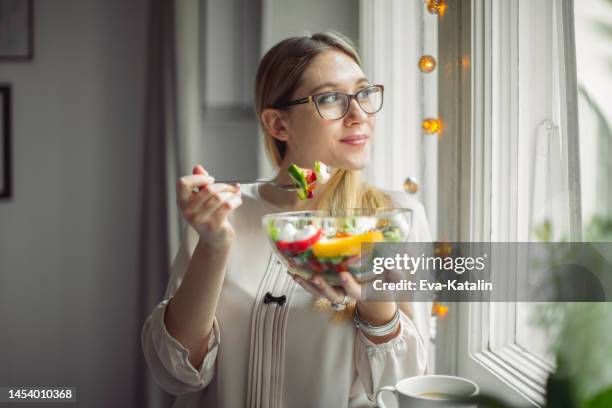 bon appétit! - buddha bowl stockfoto's en -beelden