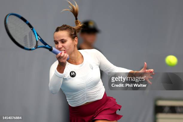 Sofia Kenin of the USA plays a forehand in her singles match against Xinyu Wang of China during day three of the 2023 ASB Classic Women's at the ASB...
