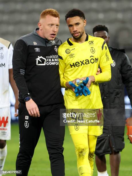 Coach of Reims William Still, Reims goalkeeper Yehvann Diouf following the Ligue 1 match between Lille OSC and Stade Reims at Stade Pierre-Mauroy on...