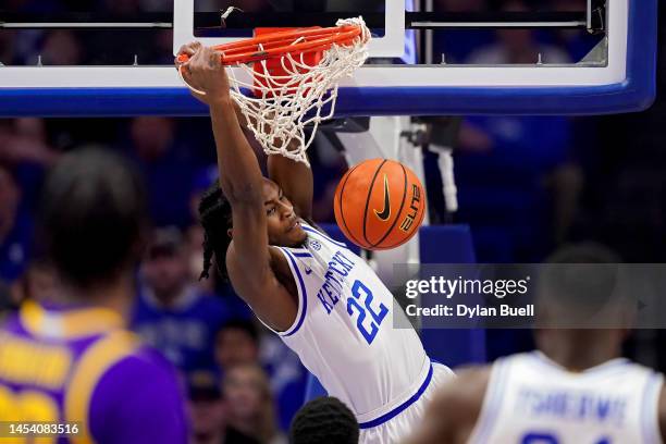 Cason Wallace of the Kentucky Wildcats dunks the ball in the first half against the LSU Tigers at Rupp Arena on January 03, 2023 in Lexington,...