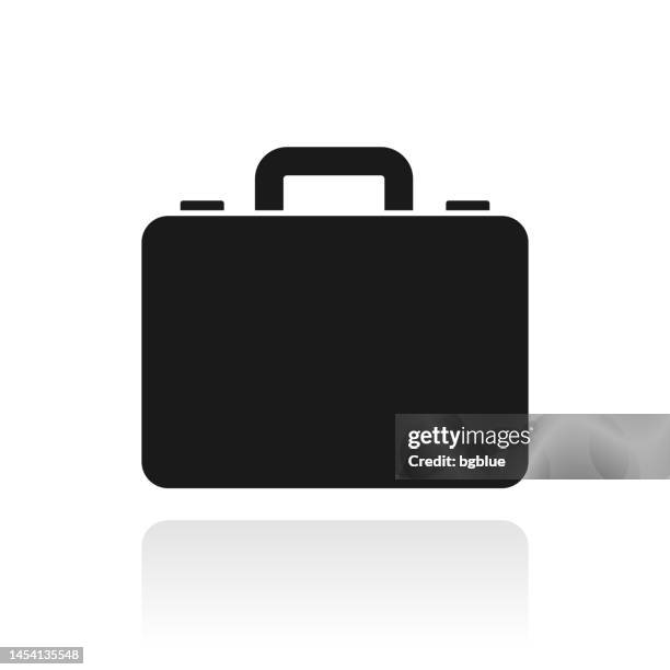 ilustraciones, imágenes clip art, dibujos animados e iconos de stock de maletín. icono con reflejo sobre fondo blanco - maletín