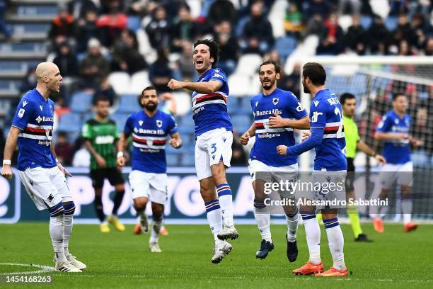Tommaso Augello of UC Sampdoria celebrates after scoring his team second goal during the Serie A match between US Sassuolo and UC Sampdoria at Mapei...