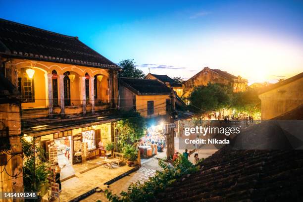 luftaufnahme von hoi an, einer antiken stadt in vietnam - insel phu quoc stock-fotos und bilder