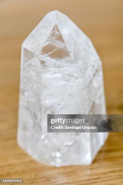 clear quartz crystal - clear quartz stock pictures, royalty-free photos & images