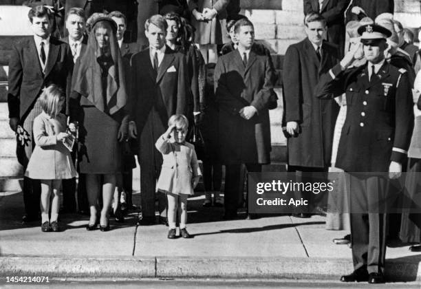 Funeral of american president John F. Kennedy on november 25, 1963 in Washington : Edward "Ted" Kennedy, Jackie kennedy with her children Caroline...