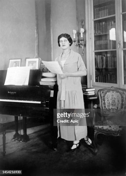 Alma Gluck american soprano 1924.