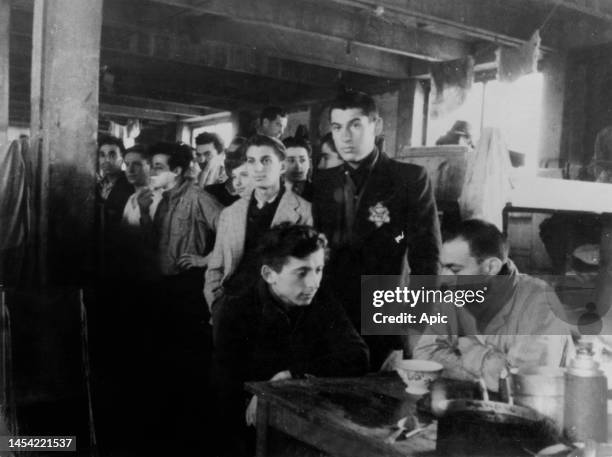 Prisoners in the camp of Drancy near Paris circa 1942 .