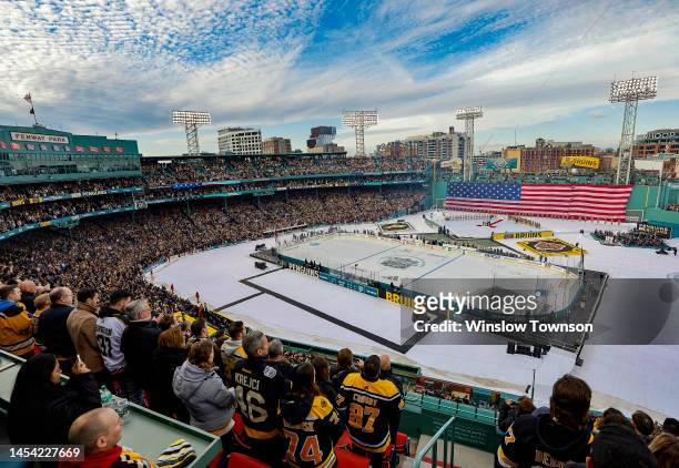 Check out David Pastrnak's custom skates and stick for Winter Classic at  Fenway Park - CBS Boston
