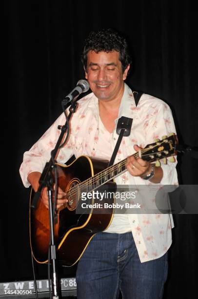 Croce, son of singer/songwriter Jim Croce, performs at Lucille's Bar & Grill at B.B. King Blues Club on May 29, 2012 in New York City.