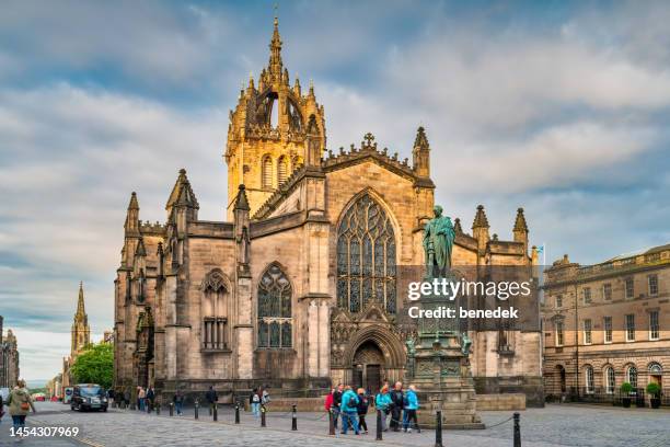 st giles cathedral edinburgh scotland old town sunset - st giles cathedral stock pictures, royalty-free photos & images