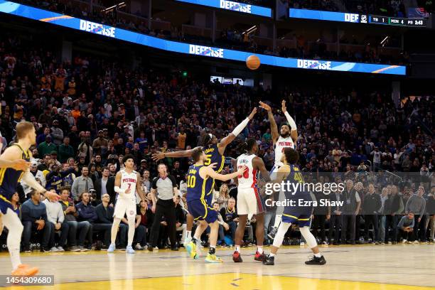 Saddiq Bey of the Detroit Pistons shoots a three-point basket at the buzzer to beat the Golden State Warriors at Chase Center on January 04, 2023 in...