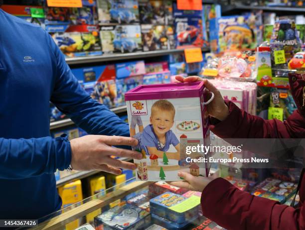 Person buys a toy at the SARA SuS toy store on January 5 in Madrid, Spain. The days leading up to Epiphany are one of the most important weeks of the...