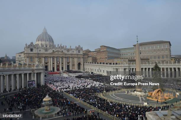 General view of St. Peter's Square with the many people attending the funeral of Pope Emeritus Benedict XVI at St. Peter's Basilica on January 5 in...