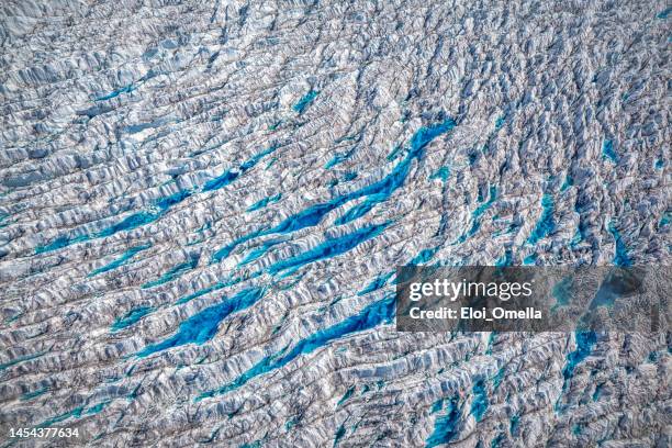 climate change alert in greenland. melting icebergs - crevice stock pictures, royalty-free photos & images