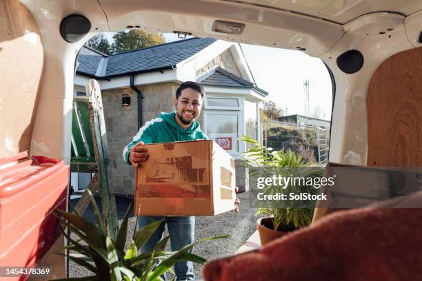 ready to move in! - moving truck stock pictures, royalty-free photos & images