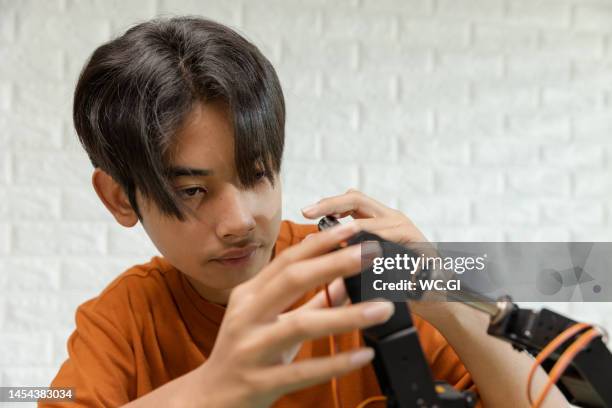 Machine Student Machine Learning Student Photos and Premium High Res Pictures - Getty ...