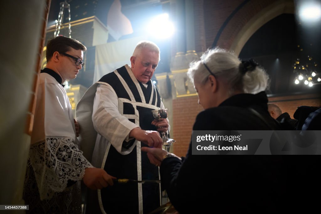 Mass For Pope Benedict In London