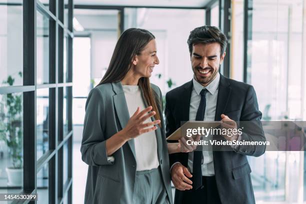 business people in the office. - kompanjonskap bildbanksfoton och bilder