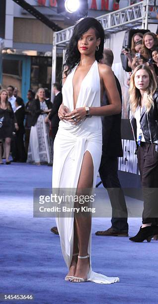 Singer/actress Rihanna arrives at the Los Angeles premiere of "Battleship" at the Nokia Theatre L.A. Live on May 10, 2012 in Los Angeles, California.