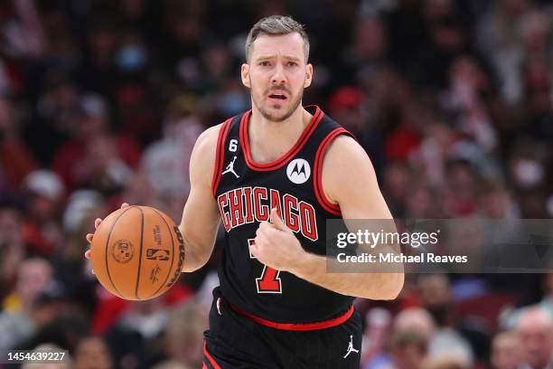 Goran Dragic of the Chicago Bulls dribbles against the Milwaukee Bucks during the first half at United Center on December 28, 2022 in Chicago,...