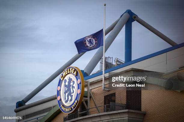 The Chelsea flag is flown at half-mast as tributes are made to the former Chelsea striker and manager Gianluca Vialli following his death at the age...