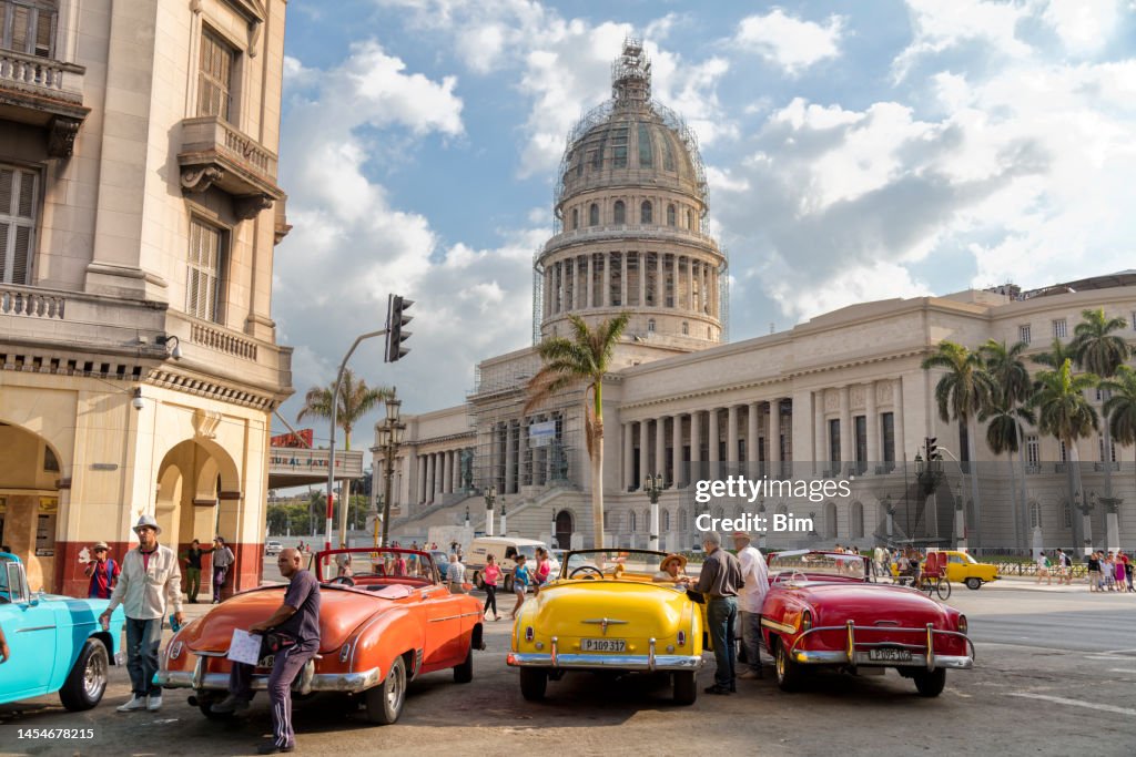 Klassische amerikanische Autos in Havanna Vieja, Kuba