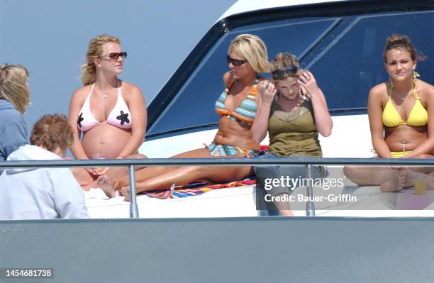 Britney Spears and Jamie Lynn Spears are seen on August 08, 2005 in Los Angeles, California.