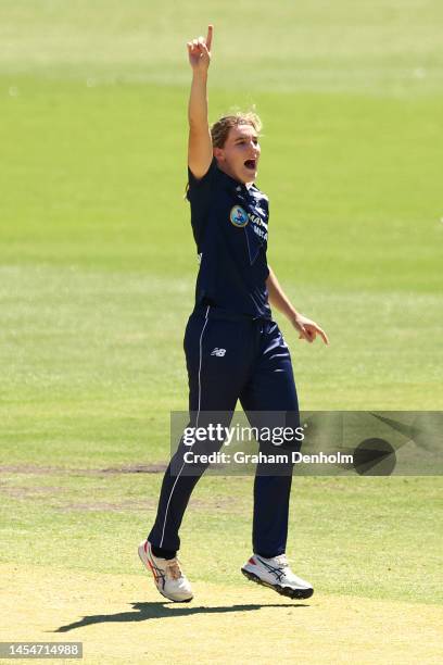 Annabel Sutherland of Victoria appeals to the umpire during the WNCL match between Victoria and New South Wales at CitiPower Centre on January 07,...