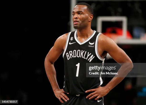 Warren of the Brooklyn Nets in action against the ggat Barclays Center on December 21, 2022 in New York City. The Nets defeated the Warriors 143-113....