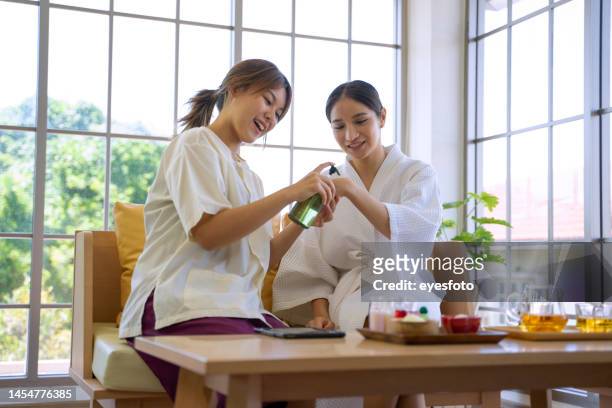 employee are working at spa and resort hotel. - masseuse stock pictures, royalty-free photos & images