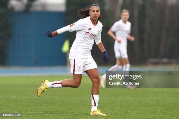 Andressa Alves da Silvaof AS Roma gestures during the Women Coppa Italia match between FC Como Women and AS Roma on January 07, 2023 in Como, Italy.