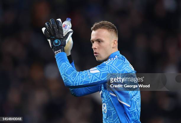 Marek Rodak of Fulham gesticulates during the Emirates FA Cup Third Round Match between Hull City and Fulham at MKM Stadium on January 07, 2023 in...