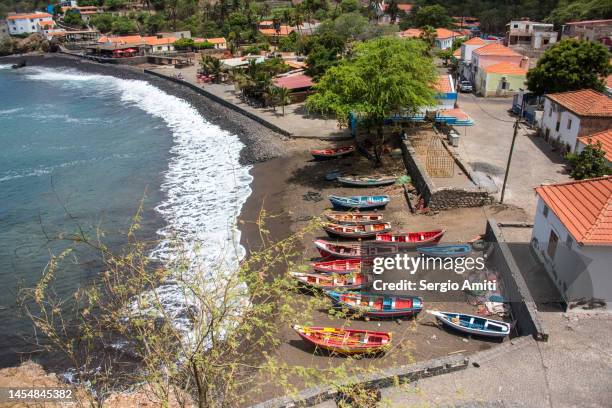 fishermen bay beach at cidade velha on santiago island, cape verde. - cidade velha stockfoto's en -beelden