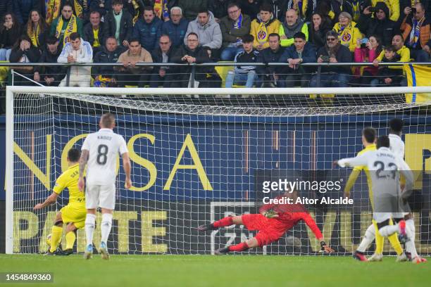 Gerard Moreno of Villarreal CF scores the teams second goal from the penalty spot during the LaLiga Santander match between Villarreal CF and Real...