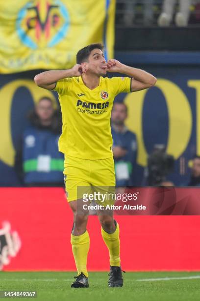 Gerard Moreno of Villarreal CF celebrates scoring the teams second goal during the LaLiga Santander match between Villarreal CF and Real Madrid CF at...