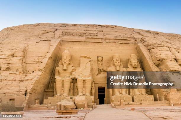 ramses ii, abu simbel, egypt. - aswan stockfoto's en -beelden