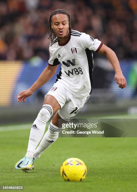 Bobby Reid of Fulham on the ball during the Emirates FA Cup Third Round match between Hull City and Fulham at MKM Stadium on January 07, 2023 in...